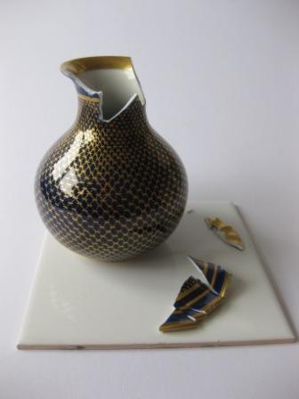 Gilded vase before restoration.
CLICK FOR ENLARGED IMAGE.
